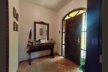 Casa à venda com 350m², 3 quartos e 6 vagasEntrada 