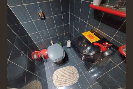 Casa à venda com 350m², 3 quartos e 6 vagasLavabo 