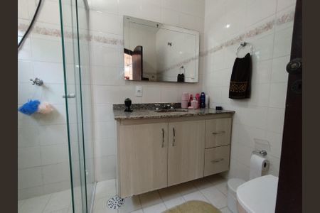 Casa à venda com 350m², 3 quartos e 6 vagasBanheiro - torneira