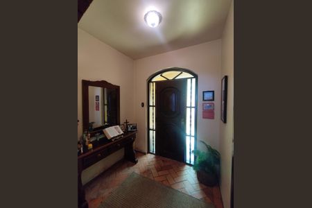 Casa à venda com 350m², 3 quartos e 6 vagasEntrada 