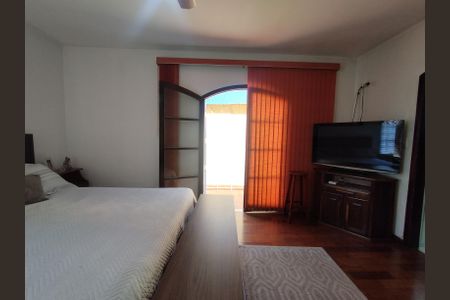 Casa à venda com 350m², 3 quartos e 6 vagasSuíte 1