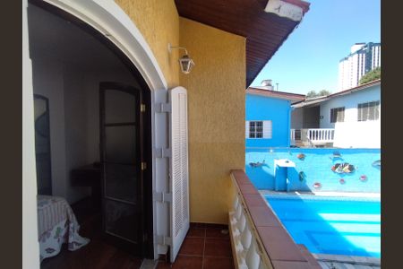 Casa à venda com 350m², 3 quartos e 6 vagasVaranda Suite 2