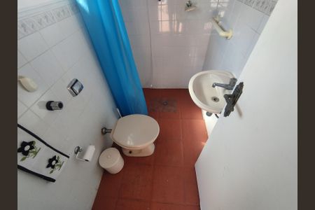 Casa à venda com 350m², 3 quartos e 6 vagasBanheiro - torneira