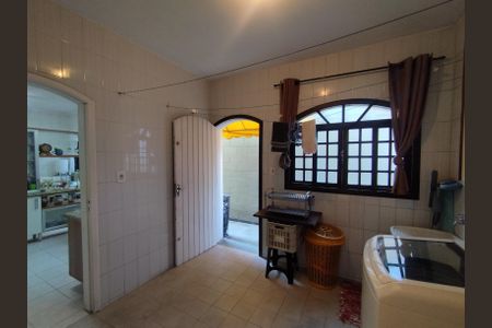 Casa à venda com 350m², 3 quartos e 6 vagasÁrea de Serviço