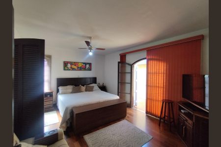 Casa à venda com 350m², 3 quartos e 6 vagasSuíte 1