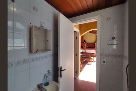 Casa à venda com 350m², 3 quartos e 6 vagasBanheiro - torneira