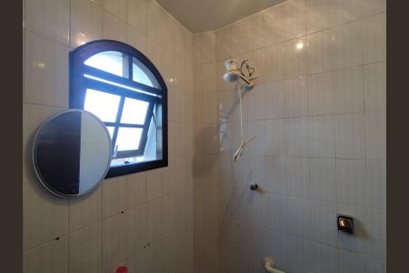 Casa à venda com 350m², 3 quartos e 6 vagasBanheiro de serviço