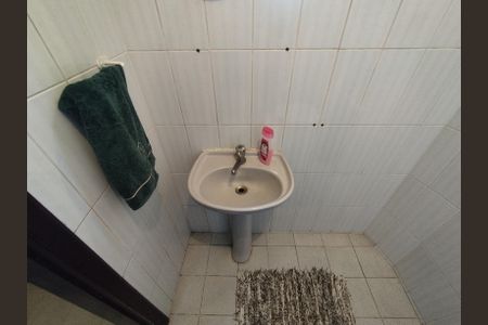 Casa à venda com 350m², 3 quartos e 6 vagasBanheiro de serviço