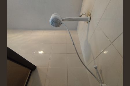 Casa à venda com 350m², 3 quartos e 6 vagasBanheiro - torneira