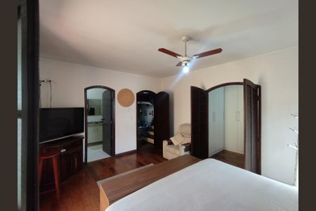 Casa à venda com 350m², 3 quartos e 6 vagasSuíte 1