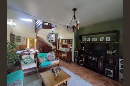 Casa à venda com 350m², 3 quartos e 6 vagasSalae