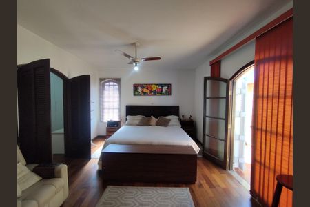 Casa à venda com 350m², 3 quartos e 6 vagasSuíte 1