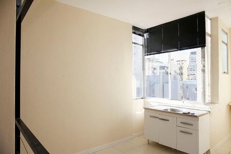 Apartamento à venda com 74m², 2 quartos e sem vagaCozinha + Área de Serviço