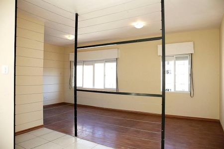 Apartamento à venda com 74m², 2 quartos e sem vagaCozinha + Área de Serviço
