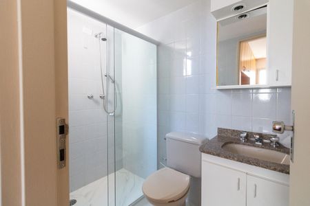 Apartamento para alugar com 56m², 2 quartos e 1 vaga Apartamento para alugar com 56m², 2 quartos e 1 vagaBanheiro da Suíte