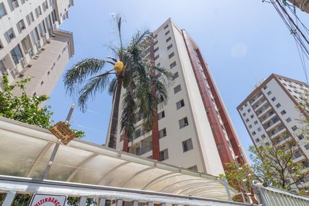 Apartamento para alugar com 56m², 2 quartos e 1 vaga Apartamento para alugar com 56m², 2 quartos e 1 vagaFachada