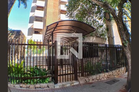 Apartamento para alugar com 315m², 5 quartos e 3 vagasFachada