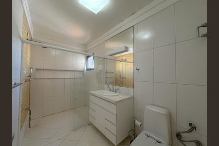 Apartamento para alugar com 315m², 5 quartos e 3 vagasBanheiro Social