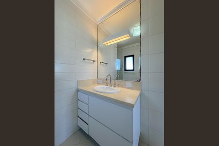 Apartamento para alugar com 315m², 5 quartos e 3 vagasBanheiro Suíte 