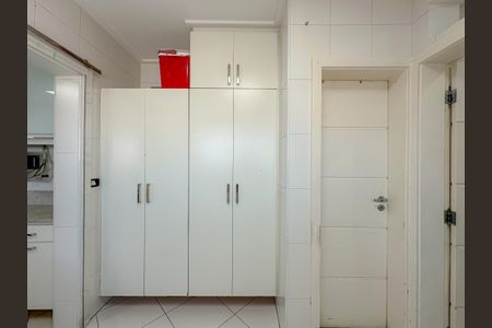 Apartamento para alugar com 315m², 5 quartos e 3 vagasÁrea de Serviço