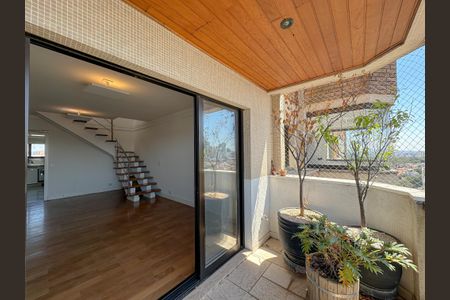 Apartamento para alugar com 315m², 5 quartos e 3 vagasVaranda