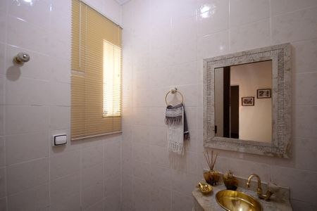 Casa à venda com 358m², 4 quartos e 5 vagas Casa à venda com 358m², 4 quartos e 5 vagasLavabo