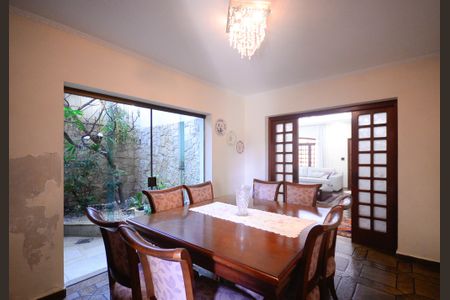 Casa à venda com 358m², 4 quartos e 5 vagas Casa à venda com 358m², 4 quartos e 5 vagasSala de Jantar