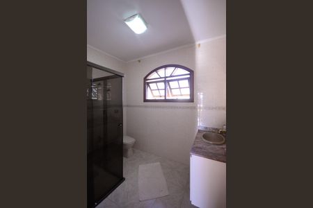 Casa à venda com 358m², 4 quartos e 5 vagas Casa à venda com 358m², 4 quartos e 5 vagasBanheiro - Quarto 2