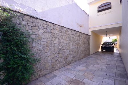 Casa à venda com 358m², 4 quartos e 5 vagas Casa à venda com 358m², 4 quartos e 5 vagasGaragem/Entrada