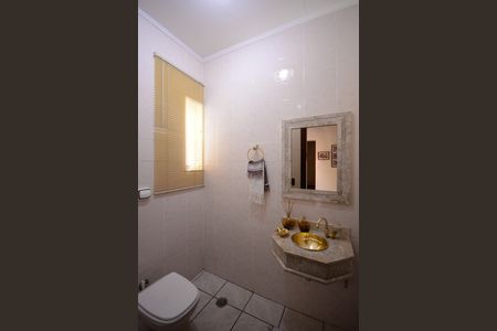 Casa à venda com 358m², 4 quartos e 5 vagas Casa à venda com 358m², 4 quartos e 5 vagasLavabo