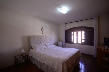 Casa à venda com 358m², 4 quartos e 5 vagas Casa à venda com 358m², 4 quartos e 5 vagasQuarto 1 - Suite