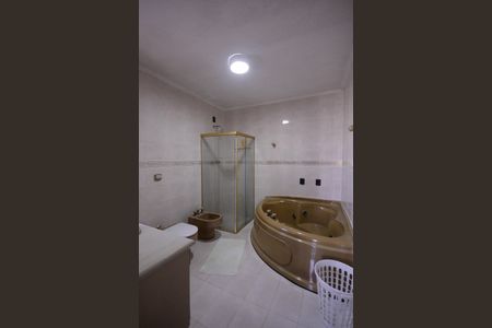 Casa à venda com 358m², 4 quartos e 5 vagas Casa à venda com 358m², 4 quartos e 5 vagasBanheiro - Quarto 1