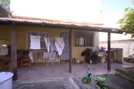 Casa à venda com 358m², 4 quartos e 5 vagas Casa à venda com 358m², 4 quartos e 5 vagasQuintal/ Edícula (1quarto,1banheiro,1cozinha)