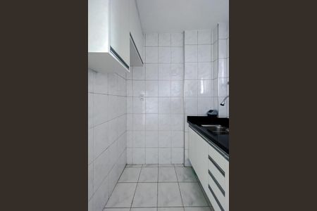 Cozinha de kitnet/studio para alugar com 1 quarto, 21m² em Liberdade, São Paulo