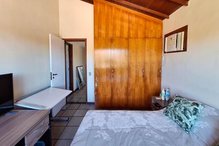 Casa de condomínio para alugar com 250m², 5 quartos e 2 vagasQuarto 1