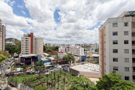 Vista da Sala de apartamento para alugar com 2 quartos, 57m² em Ouro Preto, Belo Horizonte