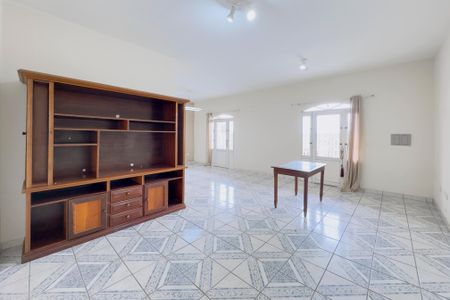 Sala de casa para alugar com 3 quartos, 199m² em Parque Santo Antonio, Jacareí