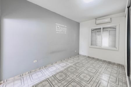 Suíte de casa para alugar com 3 quartos, 199m² em Parque Santo Antonio, Jacareí