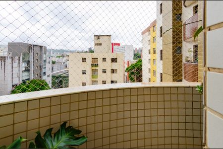 Apartamento à venda com 90m², 3 quartos e 2 vagasVaranda