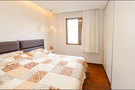 Apartamento à venda com 90m², 3 quartos e 2 vagasSuíte