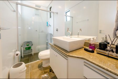 Apartamento à venda com 90m², 3 quartos e 2 vagasBanheiro social