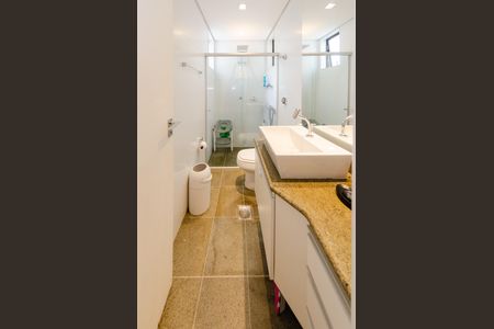 Apartamento à venda com 90m², 3 quartos e 2 vagasBanheiro social