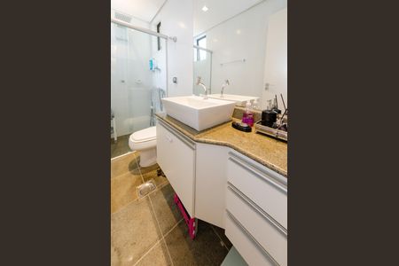 Apartamento à venda com 90m², 3 quartos e 2 vagasBanheiro social