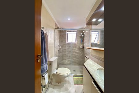 Apartamento à venda com 110m², 3 quartos e 2 vagasBanheiro do Quarto 2