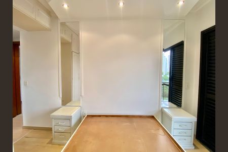 Apartamento à venda com 110m², 3 quartos e 2 vagasQuarto 2