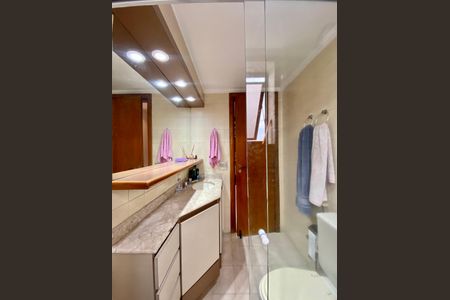 Apartamento à venda com 110m², 3 quartos e 2 vagasBanheiro do Quarto 2