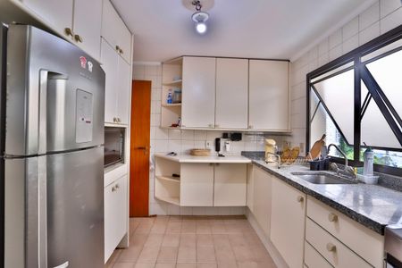 Apartamento à venda com 110m², 3 quartos e 2 vagasCozinha