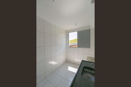 Apartamento para alugar com 47m², 2 quartos e 1 vaga Apartamento para alugar com 47m², 2 quartos e 1 vagaCozinha e Área de Serviço