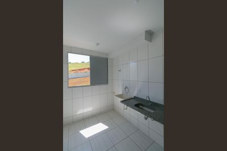 Apartamento para alugar com 47m², 2 quartos e 1 vaga Apartamento para alugar com 47m², 2 quartos e 1 vagaCozinha e Área de Serviço