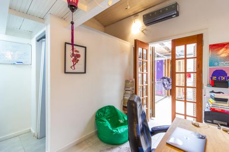 Casa de condomínio à venda com 140m², 3 quartos e 1 vaga Casa de condomínio à venda com 140m², 3 quartos e 1 vagaSuíte